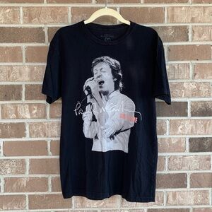 Paul McCartney 2017 tour shirt // medium